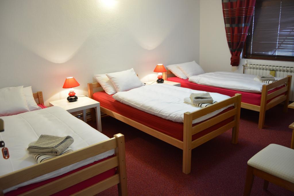 Hostel Denal Sarajevo Rom bilde