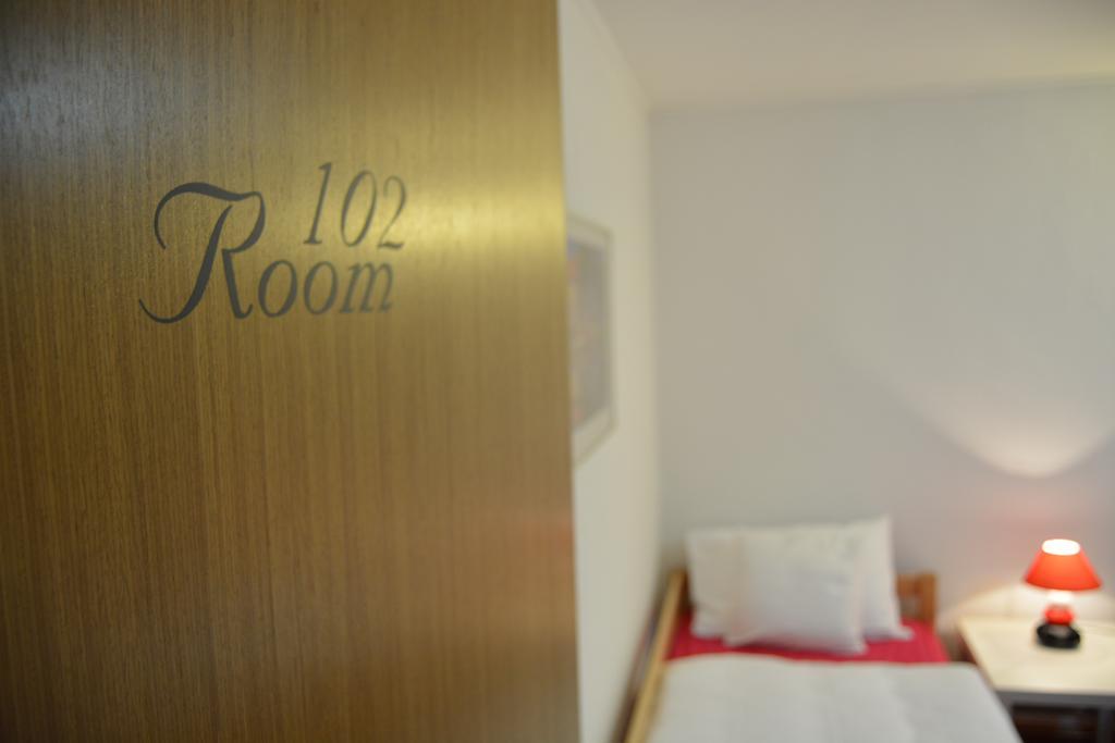 Hostel Denal Sarajevo Rom bilde