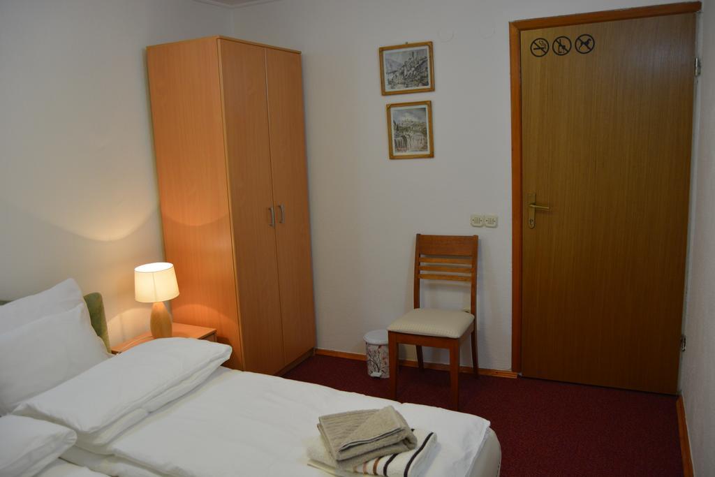 Hostel Denal Sarajevo Rom bilde