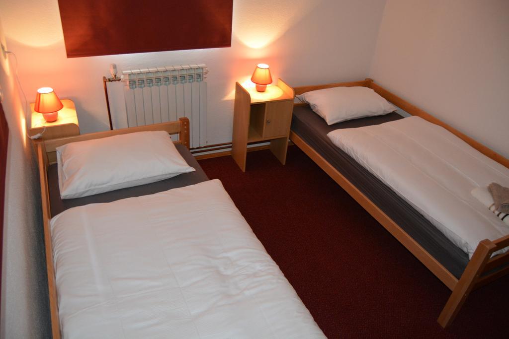 Hostel Denal Sarajevo Rom bilde